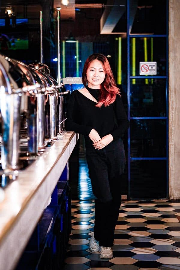 Yucie, Cashier